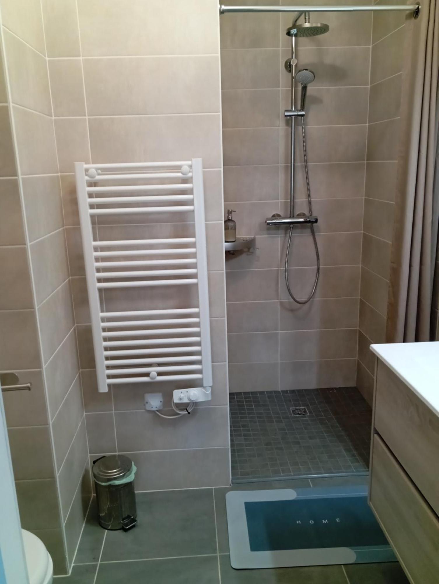 Bed and Breakfast Almendra34480 Magalas Esterno foto